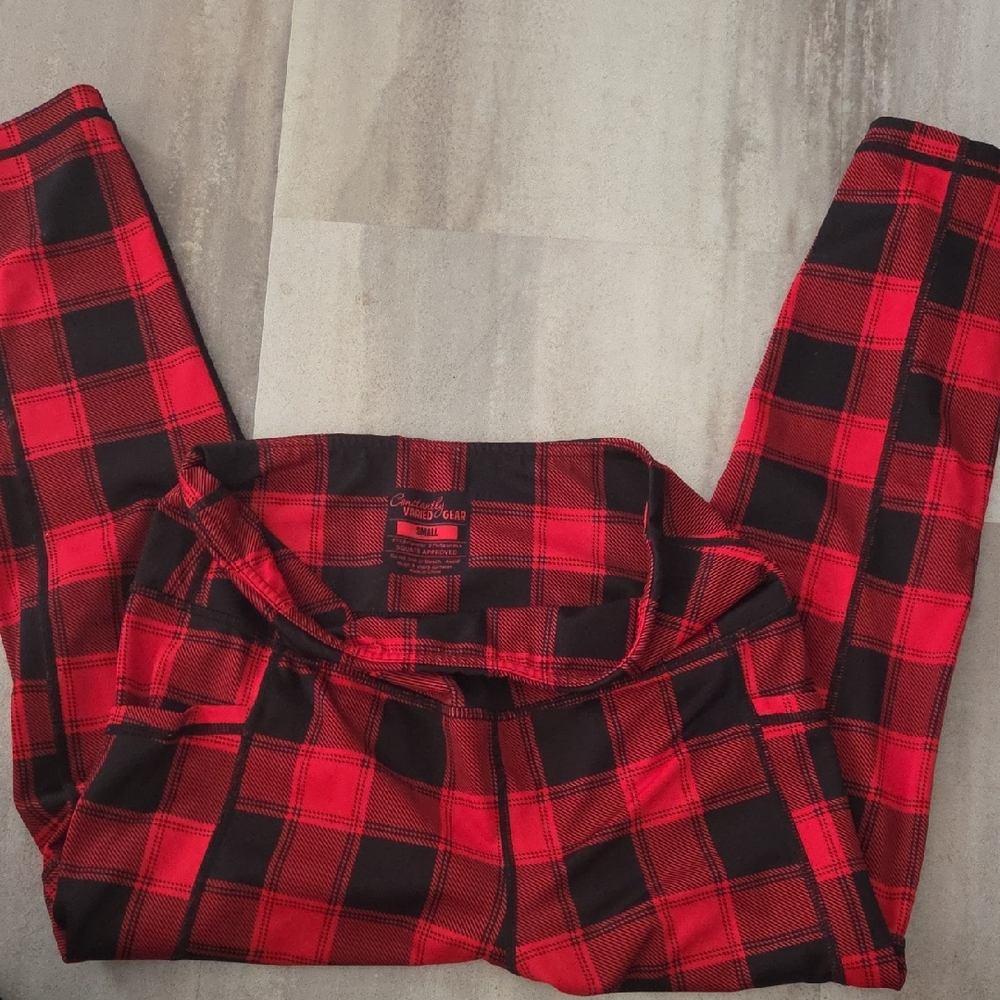 Constantly Varied Gear Red and Black Plaid Capris Size SMALL